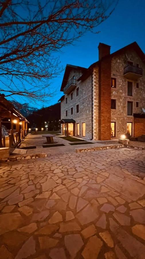 Hotel Margjeka 3*