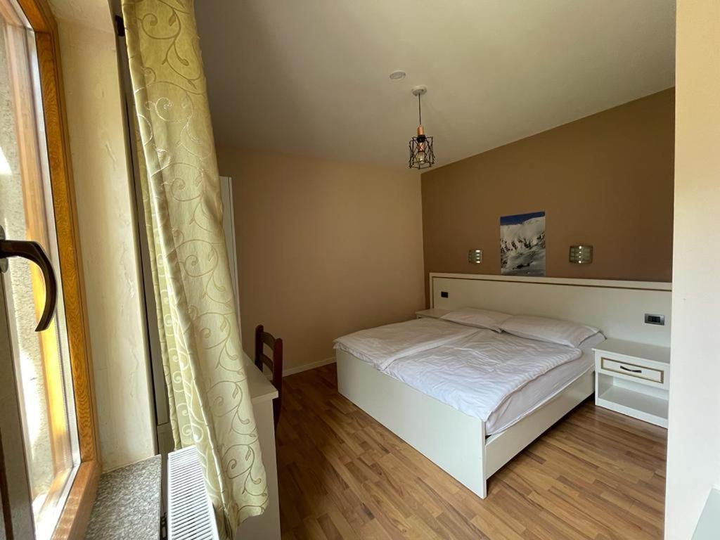 Hotel Margjeka